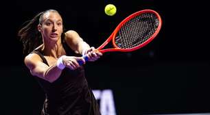 Luisa Stefani tem nova subida e fecha o ano no Top 15 da WTA