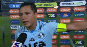 Lateral do Grêmio perde a cabeça após falha de Volpi e dispara: "Faltou atenção!"