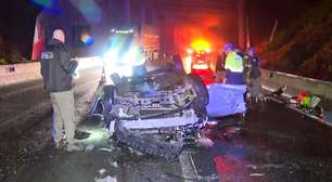 Carro despenca de viaduto no Rodoanel e mata 4 jovens em SP