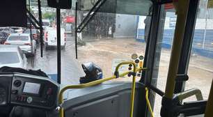 1º dia de COP30 tem pavilhões sem energia, chuva forte, trânsito e água escorrendo pelas paredes