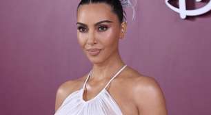 De Kim Kardashian a Marquezine: plumas dominam trends de moda