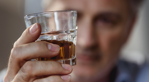Álcool em excesso pode antecipar AVC em mais de 10 anos, alertam especialistas de Harvard