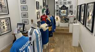 Magia de Maradona chega a Paris em exposição itinerante