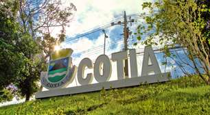 Prefeitura de Cotia abre concurso público para setor de educação com salário de R$ 7 mil