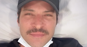Ator Leandro Lima deixa hospital após ingerir gasolina: 'Aconselho não beber'