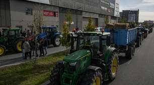 Diante de agricultores franceses, Macron diz que, da forma como está, acordo UE-Mercosul será vetado