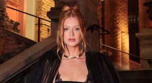 Marina Ruy Barbosa ousa em look all black e joias na Pinacoteca