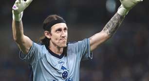 Cássio elogia meia do cruzeiro: "Melhor jogador do Brasil"