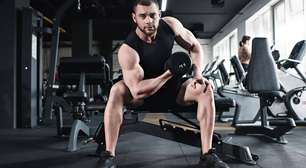 Quantas horas por semana uma pessoa deve treinar musculação na academia?