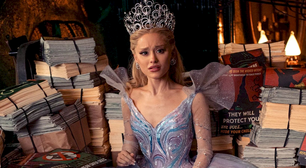 Ariana Grande abandona o loiro de Glinda e adota novo visual