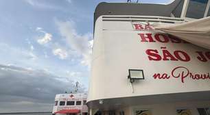 Fila de madrugada, balanço do mar e pedido do papa: como é o barco-hospital na COP30