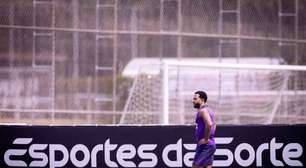 Ídolo do Corinthians expõe caso de vestiário e detona privilégios de Depay: "Vai jogar sozinho"