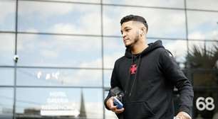 Vasco acompanha de perto evolução óssea de Adson, que só retornará em 2026