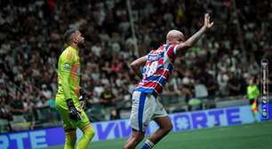 Deyverson faz hat-trick, cala a Arena, e Fortaleza empata com Atlético