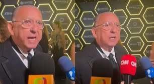 'Quem tem que se convocar para a Copa do Mundo é o Neymar', diz Galvão Bueno