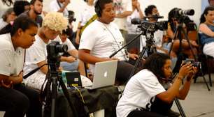 Jornalistas de favelas cariocas se especializam com curso, mapeamento e revista