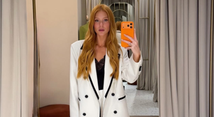 Marina Ruy Barbosa acerta com conjunto P&B de R$ 3,3 mil