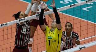 Fluminense sofre, mas vence e segue entre as melhores da Superliga