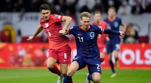 Em jogo disputado, Holanda busca empate e fica perto da Copa do Mundo