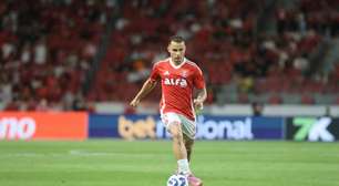 Versátil, Bruno Gomes vira trunfo do Inter e disputa vaga ao voltar de lesão