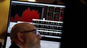 Wall Street fecha sem direção única enquanto mercado espera resultados da Nvidia