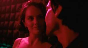 Você se lembra dessas noites? Em 2024, Emmanuelle ganhou remake com estrela de Stranger Things