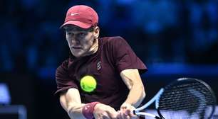 Sinner vence Ben Shelton e termina primeira fase do Finals invicto