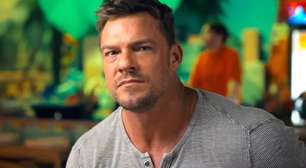 "Tudo dói, mas eu amo": Alan Ritchson rejeita conselhos de médicos para "desacelerar" com Reacher e Um Dia Fora de Controle