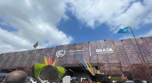 Após bloqueio na entrada, indígenas entram em reunião com presidente da COP30 e ministros