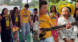 Shawn Mendes se encontra com cacique Raoni durante visita a Belém para a COP30
