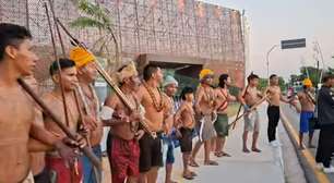 Povo Munduruku bloqueia entrada na COP30 e exige reunião com Lula: 'Ninguém entra, ninguém sai'