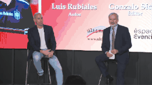 Condenado por assédio contra jogadora, dirigente espanhol leva ovada do próprio tio