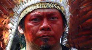 Com caixões e presença de ministras, Marcha pelo Clima toma ruas de Belém; veja fotos