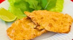 Frango à milanesa na airfryer: crocante, sequinho, saudável