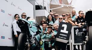 Moto3: Adrián Fernández é pole position no GP de Valência