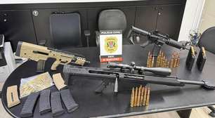 Polícia apreende arsenal de guerra e prende casal especializado em roubos a residências em SP