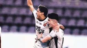 Athletico-PR vence a Ferroviária com dois gols no final se aproxima do acesso