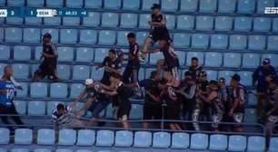 Avaí supera Remo em jogo caótico com seis expulsões e briga nas arquibancadas