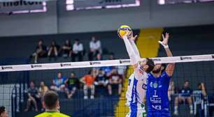 Vôlei Renata reage em dois sets para superar Joinville