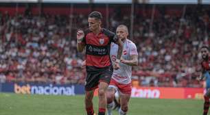 Yuri do Atlético-GO se envolve em polêmica com Adson Batista rebatendo: "Pessoas"