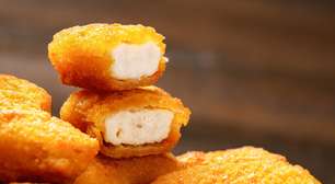Essa receita de nugget caseiro e saudável é ideal para evitar ultraprocessados com as crianças: crocante e fica pronto em 20 minutos na air fryer