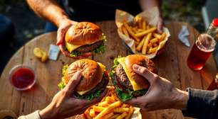 5 principais grupos de alimentos que mais inflamam o corpo