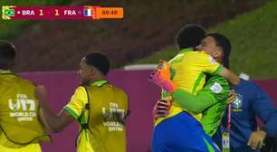 João Pedro defende dois pênaltis, Brasil vence a França e avança às quartas do Mundial Sub-17