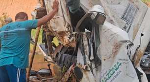 Caminhoneiro causa grave acidente na AM-01O após cochilar no volante