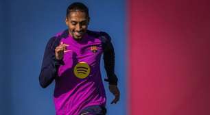 Raphinha avança na recuperação e volta aos treinos no Barcelona