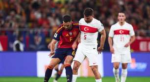 Espanha empata com a Turquia e confirma vaga na Copa do Mundo