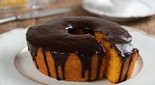 Bolo de cenoura sem farinha e sem açúcar, mas cheio de sabor para a sua dieta sem glúten