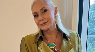 Fafá de Belém surpreende ao surgir fazendo topless na natureza