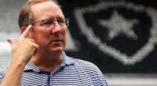 Elenco do Botafogo: Com vaga garantida na Libertadores, clube 'prepara' saída de 2 atacantes