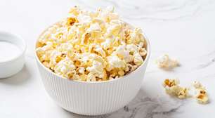 Pipoca no pré treino: 3 alimentos que podem ser consumidos antes dos exercícios